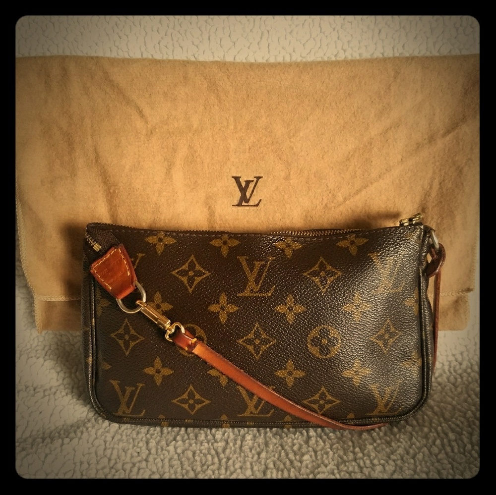 SOLD Vintage-Louis Vuitton pochette